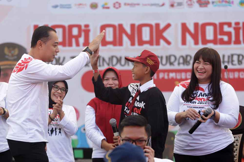Hari Anak Nasional, Ratusan Anak Senam Ceria hingga Panen Buah Bersama Cak Eri Cahyadi
