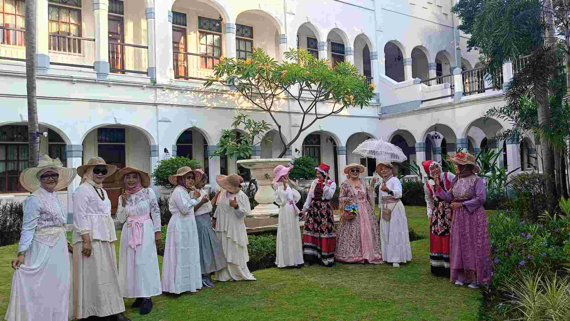 Tim LD PWI Jatim Meriahkan Drama Kolosal Perobekan Bendera di Hotel Majapahit