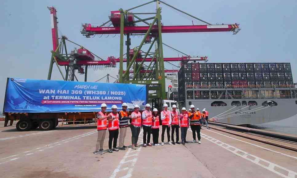 Sinergi Untuk Pertumbuhan Logistik, PT Terminal Teluk Lamong Sambut Maiden Call Service TPI Pelayaran Wan Hai