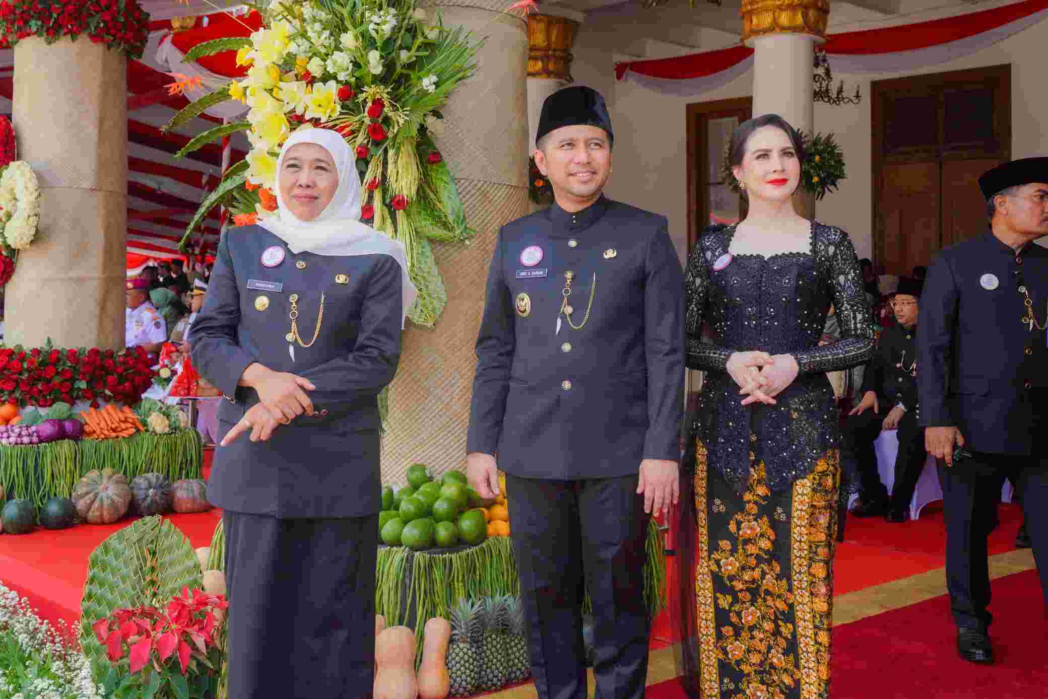 Pimpin Upacara Hari Jadi ke-80 Provinsi Jawa Timur, Gubernur Khofifah Ajak Masyarakat Perkuat Semangat “JATIM BISA” untuk Wujudkan Jatim Tangguh Terus Bertumbuh