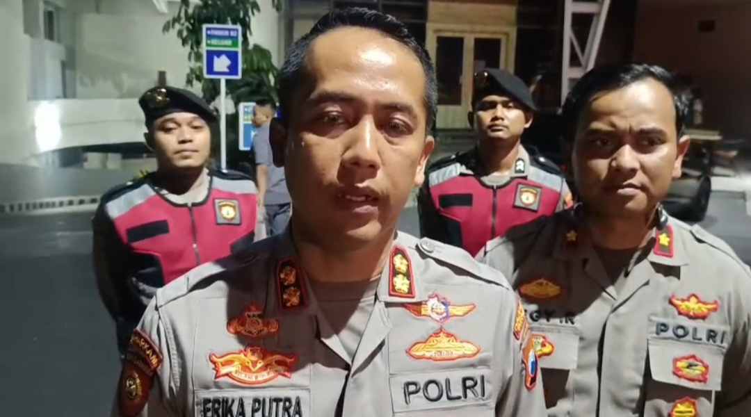 Pesta Seks Sesama Jenis Digelar Di Surabaya, 34 Pasangan Diamankan Polisi !