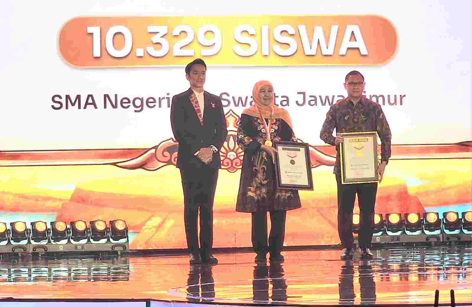 Gelaran SMA Award 2025 Dinas Pendidikan Jawa Timur Lahirkan Rekor MURI dan Dunia