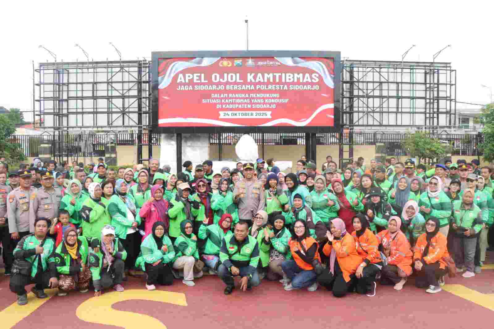 Libatkan Ojek Online Dalam Menjaga Kamtibmas, Polresta Sidoarjo Gelar Apel Ojol