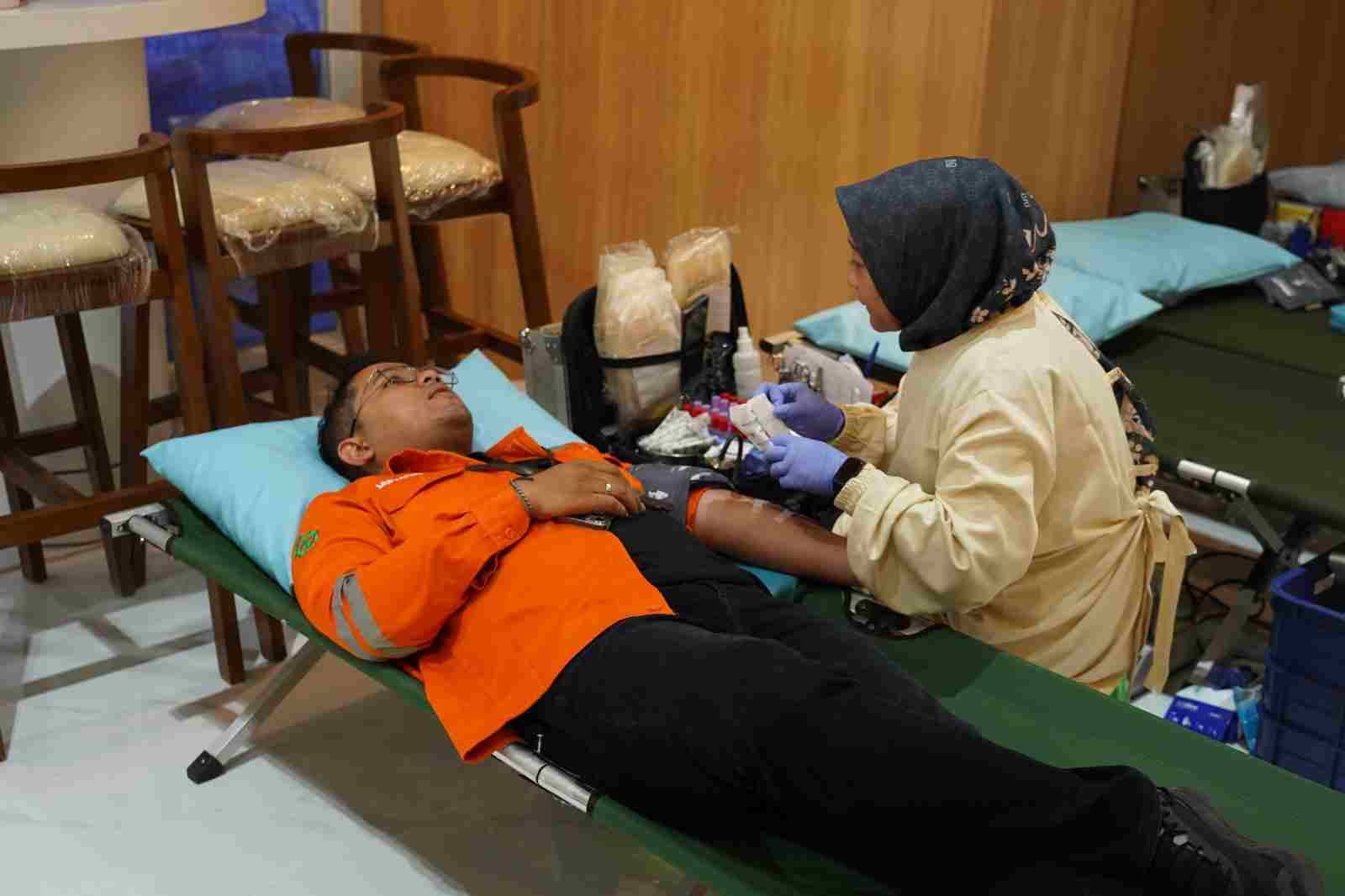 Aksi Donor Darah PLN UIT JBM, Wujud Nyata Bakti Kepada Sesama Jelang Peringatan Hari Listrik Nasional