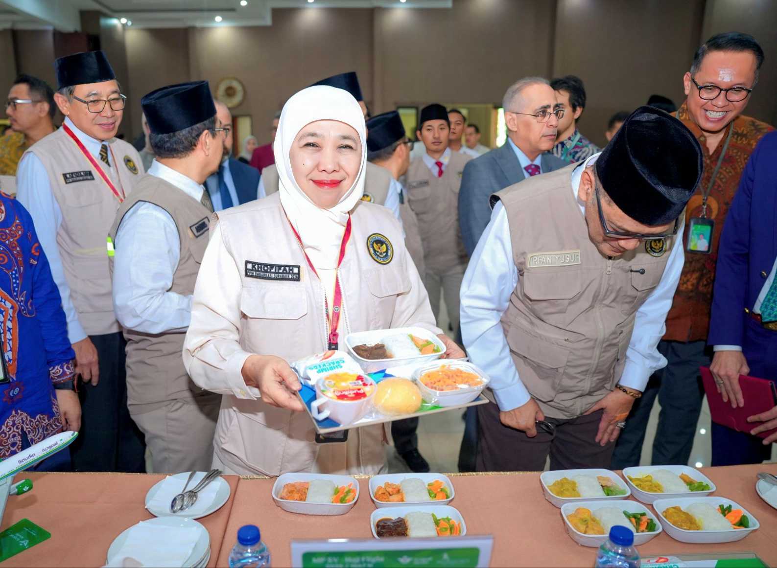 Gubernur Khofifah Resmi Pimpin PPIH Surabaya, Siap Layani 44.087 Jemaah Haji Jatim, Bali, dan NTT