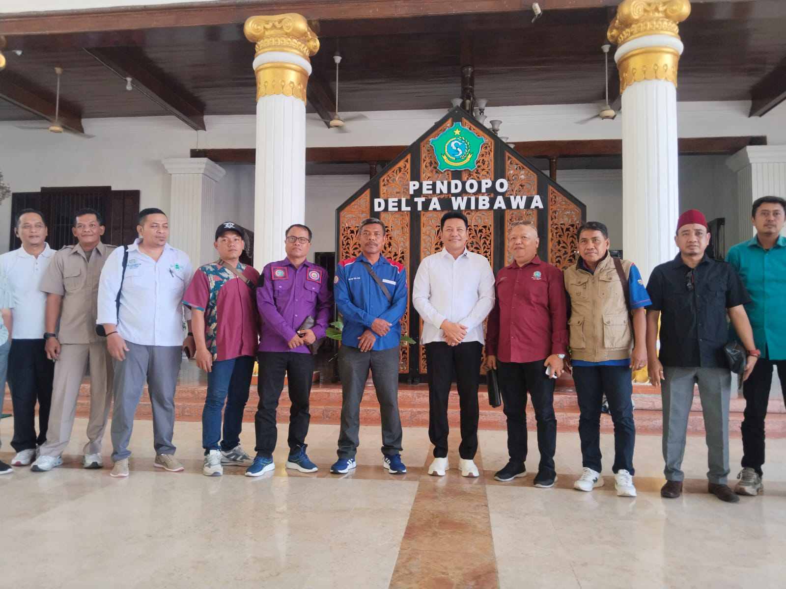 Bupati Subandi Didesak Naikkan UMK 20 Persen, Balas Dengan Kuota 5% Sekolah Untuk Anak Buruh