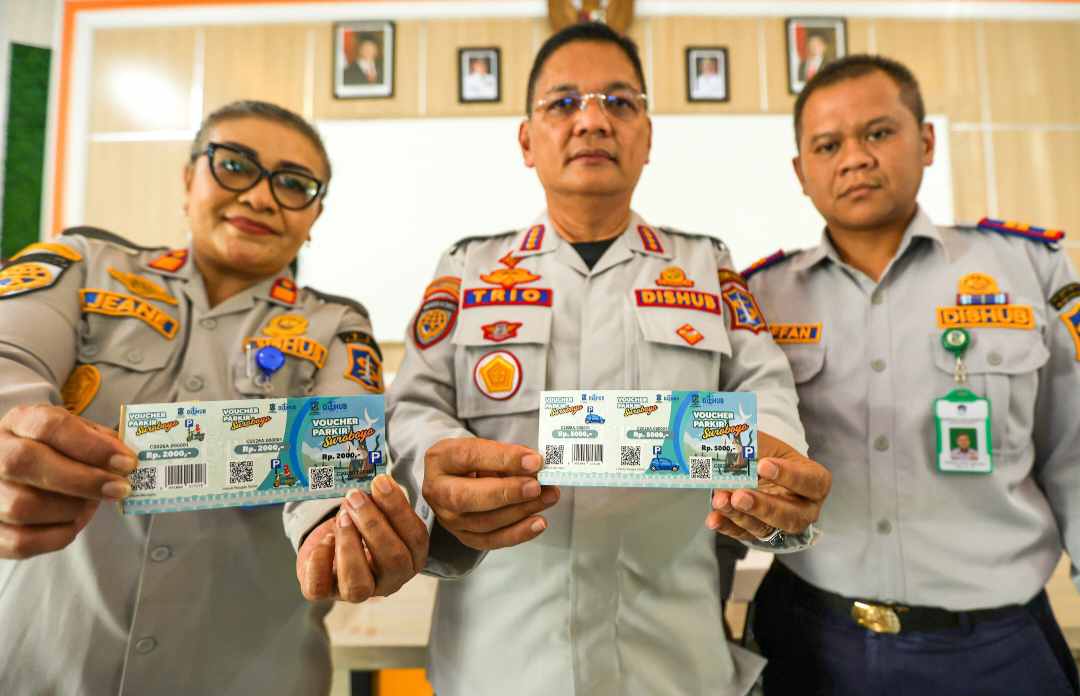 Surabaya Tancap Gas Digitalisasi Parkir, 711 Jukir Terintegrasi Sistem Non-Tunai