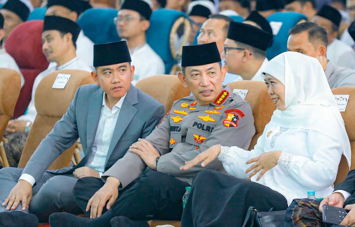 Ribuan Santri Padati Haul Mbah Wahab, Wapres Gibran dan Gubernur Khofifah Tegaskan Pesantren Pilar Kemajuan Bangsa