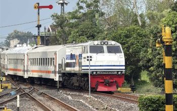 KA Tujuan Surabaya dan Malang Molor Akibat Gangguan Pasarsenen, KAI Minta Maaf