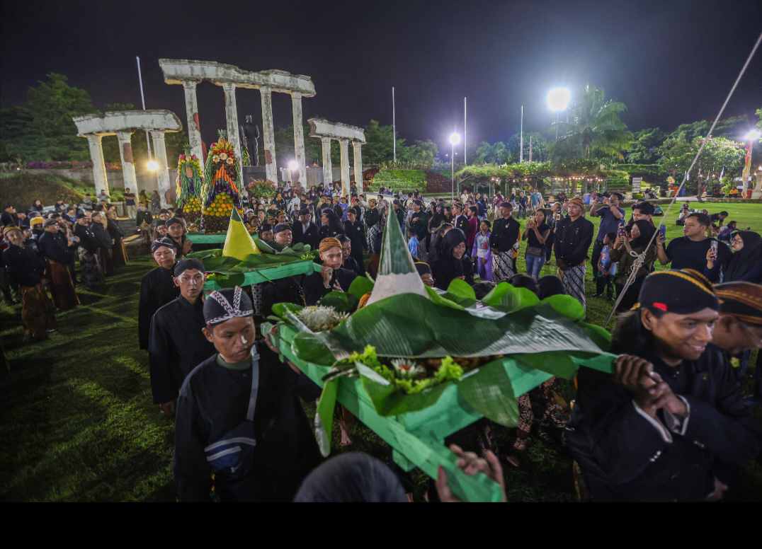 Di Bawah Langit Tugu Pahlawan, Surabaya Gelar Ruwatan Kota: Saat Tradisi Menjawab Derasnya Zaman