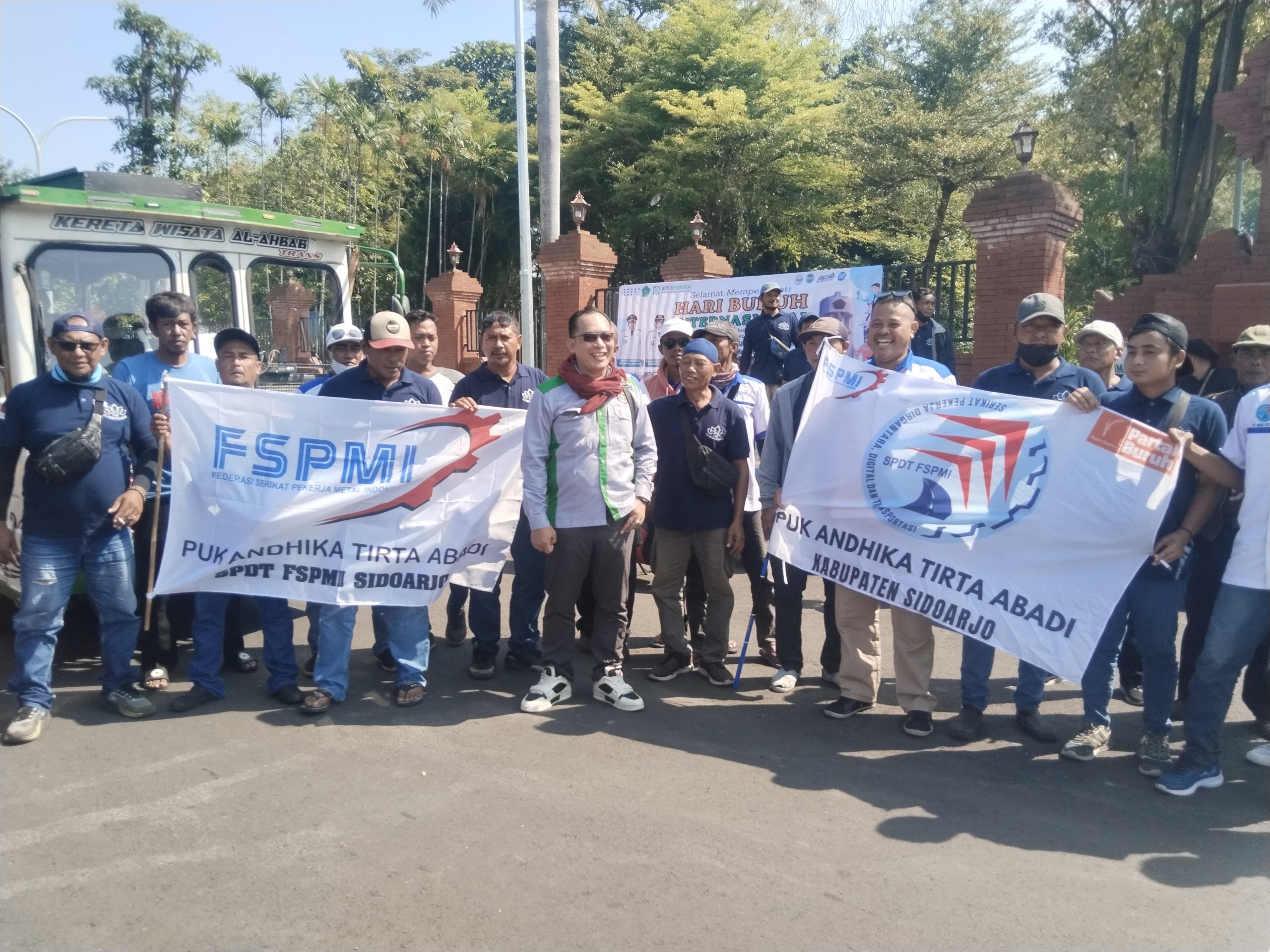 Video : May Day 2026 di Sidoarjo, Buruh Kembali Suarakan Pengesahan UU Tenaga Kerja