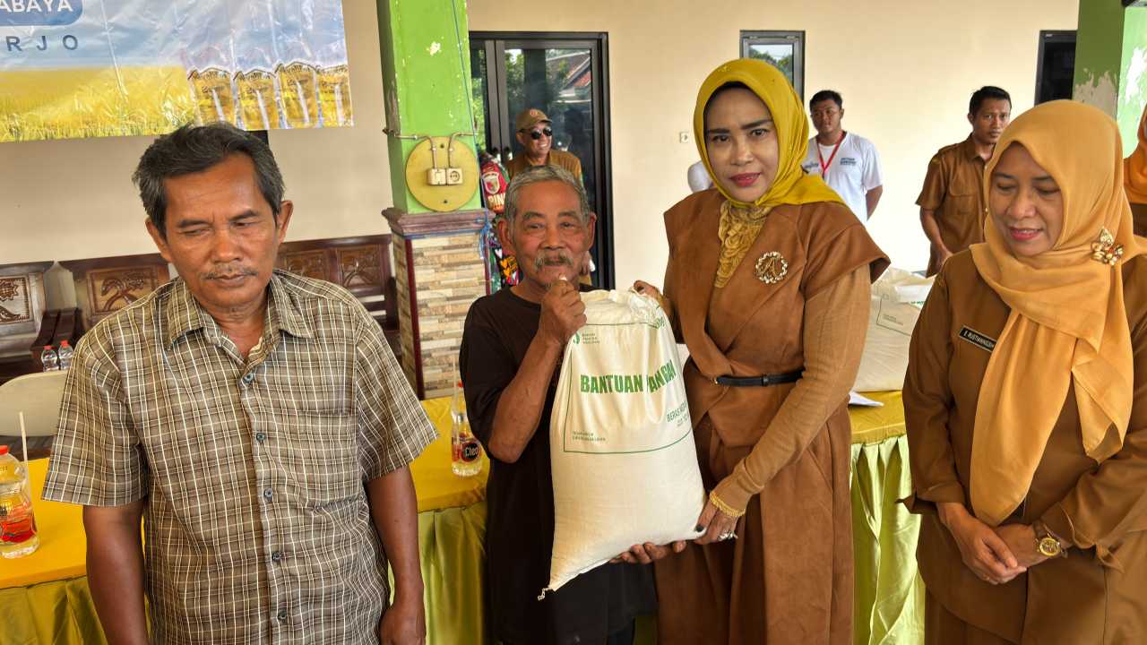 1.600 Keluarga di Wonoayu Terima Bantuan Pangan, Ringankan Beban dan Perkuat Ketahanan Pangan