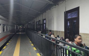 Listrik Padam, Stasiun Gubeng Tetap Bergerak: KAI Pastikan Kereta Tak Ikut ‘Gelap’
