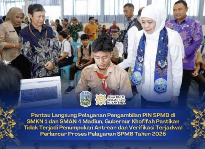 Gubernur Khofifah Turun Langsung Pantau SPMB di Madiun, Pastikan Verifikasi Tertib dan Tanpa Antrean