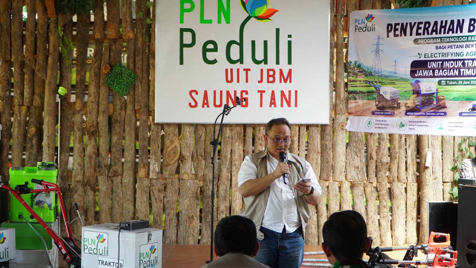 Dukung Electrifying Agriculture, PLN UIT JBM Luncurkan Program Terang Tani di Tuban