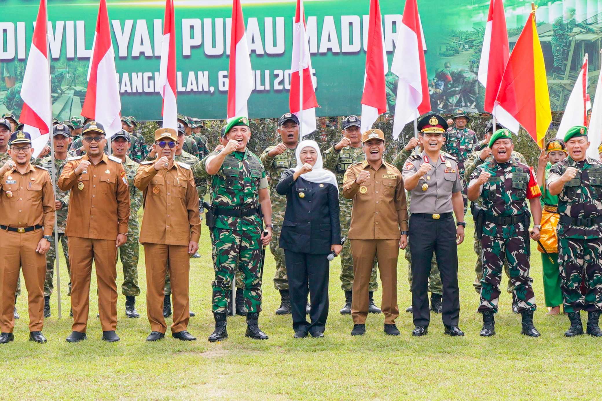 Gubernur Khofifah dan Pangdam V/Brawijaya Resmikan Karya Bakti Skala Besar TNI di Madura, Dorong Percepatan Pembangunan dan Kesejahteraan