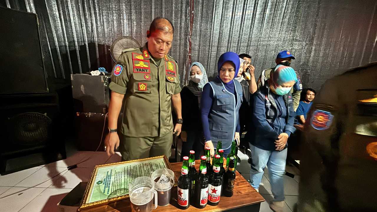Wabup Sidoarjo Sikat Tiga Titik Penyakit Masyarakat, Empat Wanita Diamankan, Bangunan Liar Siap Dibongkar