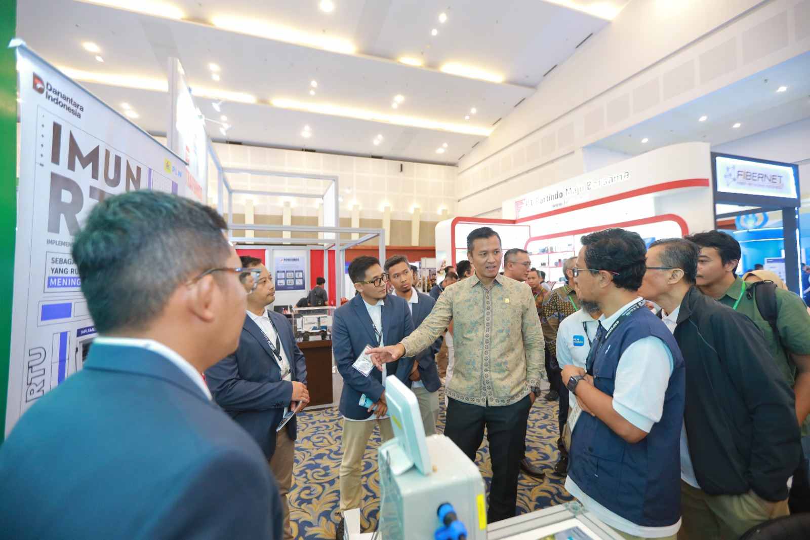 PLN UID Jawa Timur Pamerkan ASTROLT dan IMUN RTU, Curi Perhatian di Surabaya Electric Forum 2026
