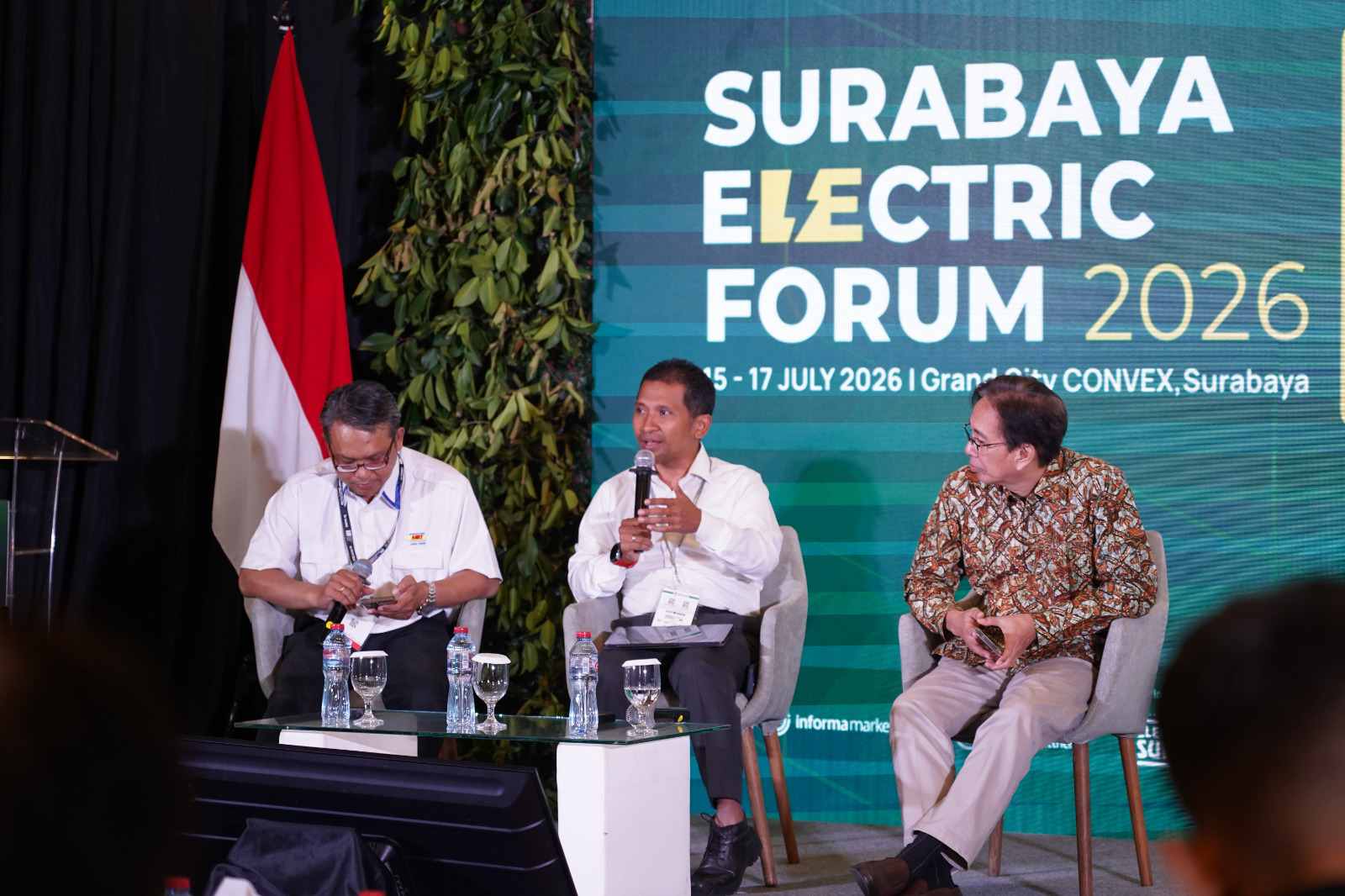 PLN UIT JBM Tegaskan Komitmen Hadirkan Sistem Transmisi Andal di Surabaya Electric Forum 2026