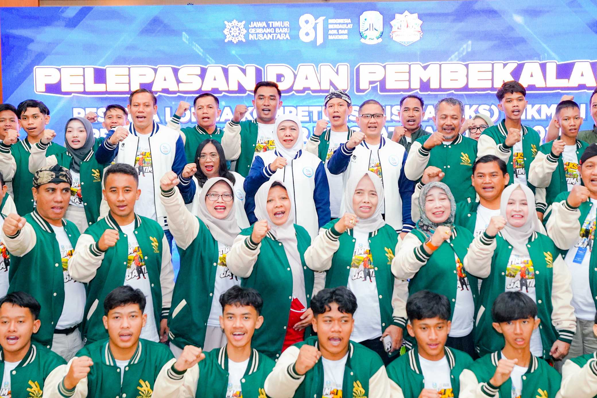 Gubernur Khofifah Lepas 45 Kontingen Jatim ke LKS Nasional 2026, Targetkan Juara Umum Keempat Berturut-turut