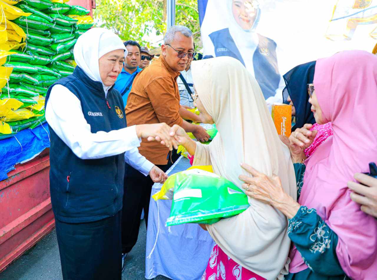 Gubernur Khofifah Buka Pasar Murah di Pasuruan dan Sidoarjo, Harga Beras hingga Minyak di Bawah Pasaran