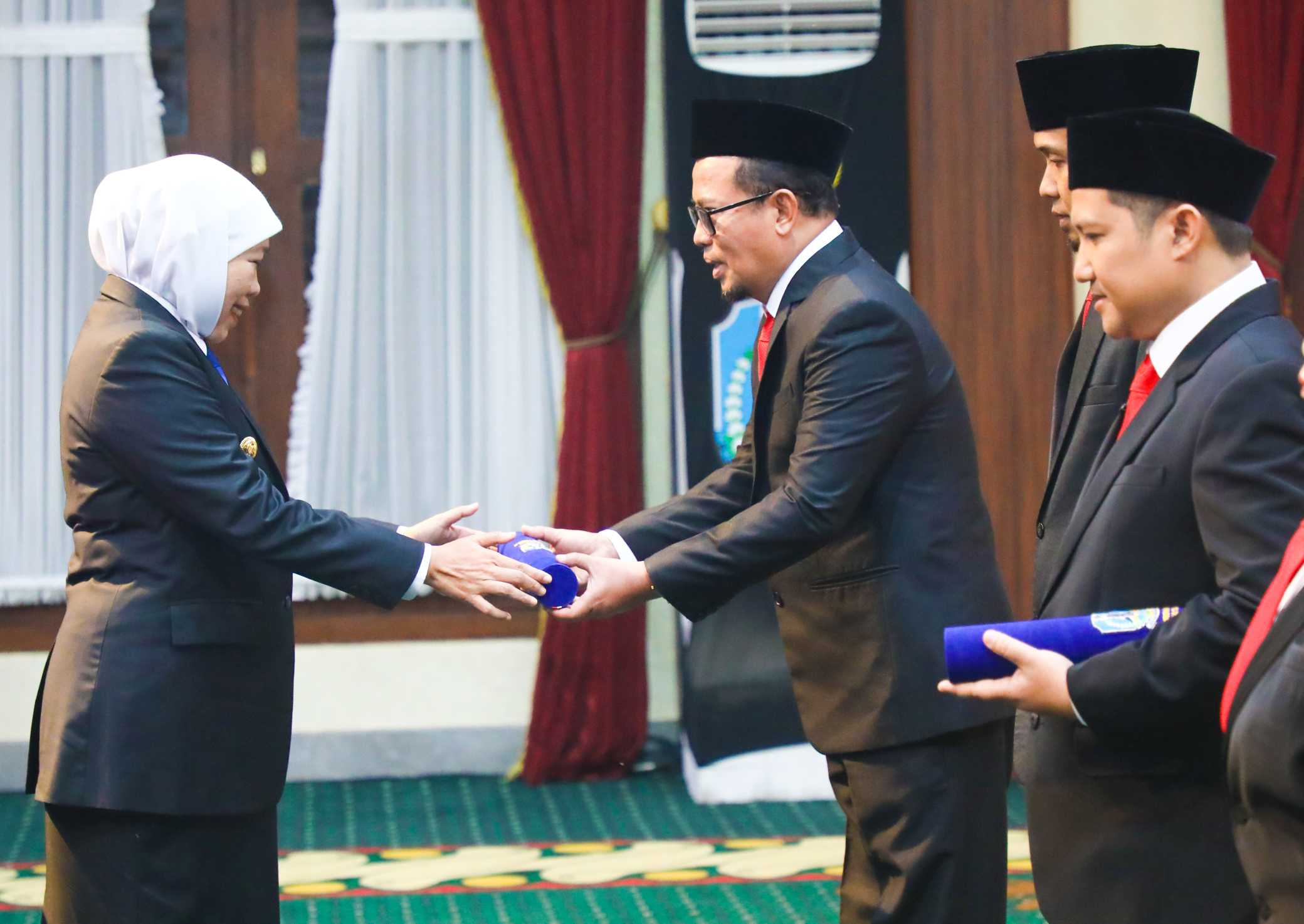 Lantik Pimpinan BAZNAS Jatim, Gubernur Khofifah Dorong Transformasi Zakat Untuk Pemberdayaan dan Kemandirian
