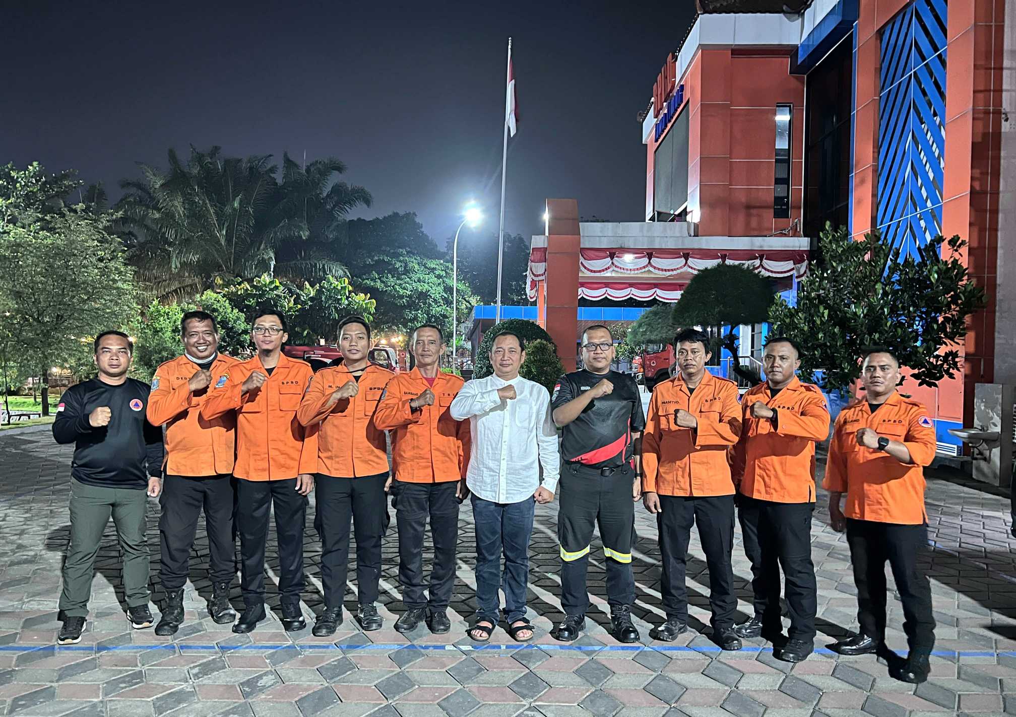 BPBD Jatim Berangkatkan Tim Reaksi Cepat ke NTT, Bantu Penanganan Pascagempa 7,7 Magnitudo