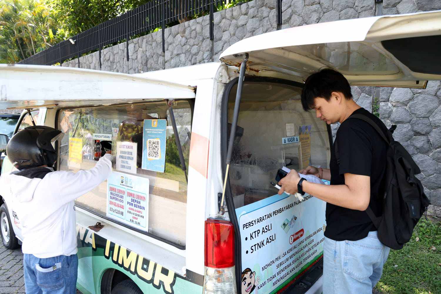 Layanan Pajak Kendaraan di Surabaya Makin Mudah, ATM Samsat QRIS Tersedia di 5 UPTB