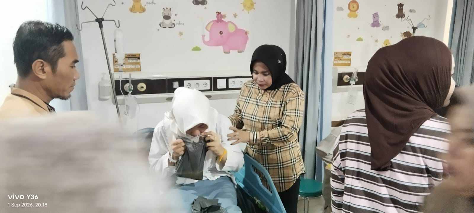 SPPG Kalitengah Disuspend Usai Ratusan Warga Diduga Keracunan MBG, Emil: Jangan Berhenti pada Temuan Bakteri