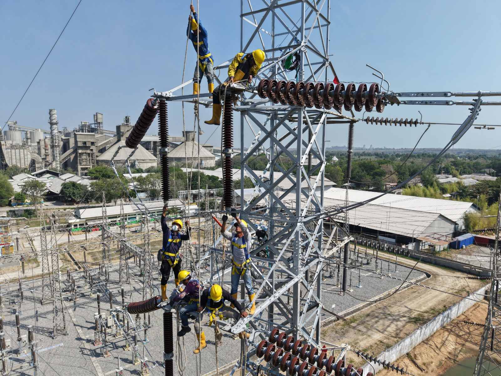 PLN Perkuat Infrastruktur Listrik Tuban, Buka Ruang Pertumbuhan Industri hingga 526 MVA