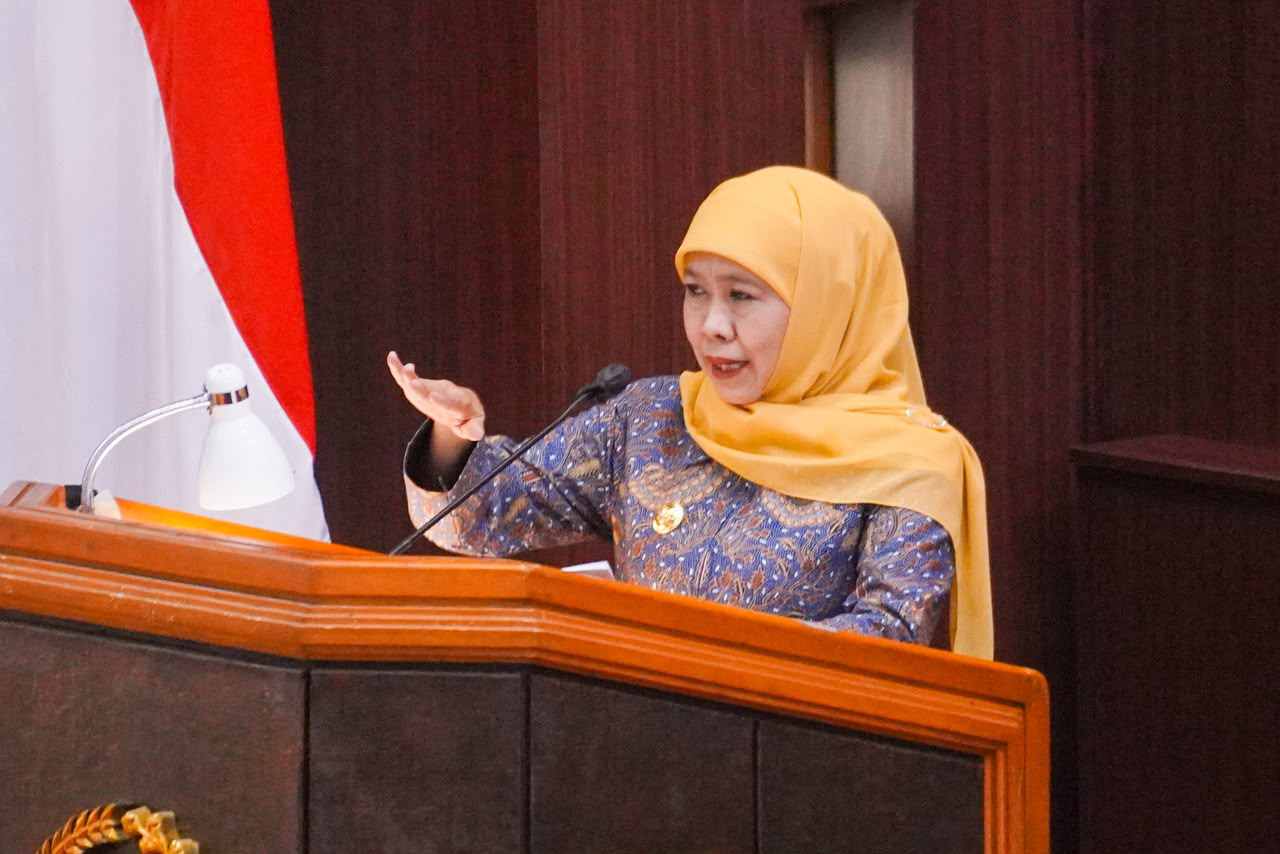 Gubernur Khofifah Sampaikan Pengantar Nota Keuangan Raperda APBD 2027, Siapkan Anggaran Untuk Perkuat Pelayanan Dasar dan Pertumbuhan Ekonomi