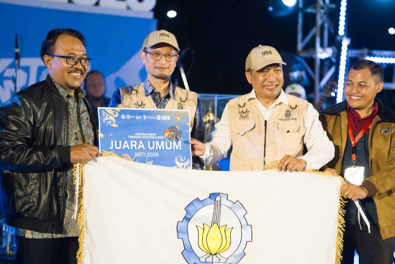 ​Terbang Tinggi di IKN, Tim Bayucaraka ITS Sabet Gelar Juara Umum KRTI 2026
