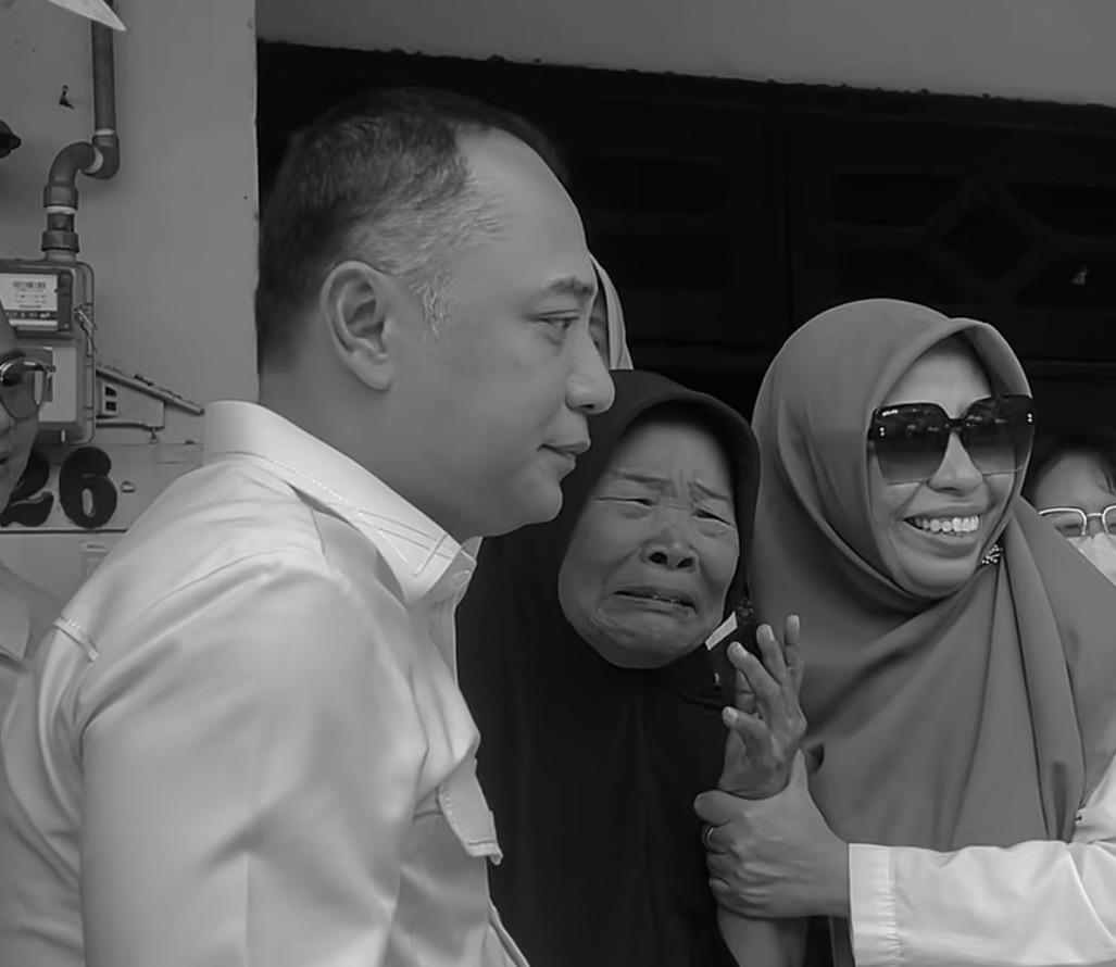 Gerak Cepat Dampingi Penderita Kanker, Wali Kota Eri Turun Langsung Bawa Pasien ke RSUD Soewandhie